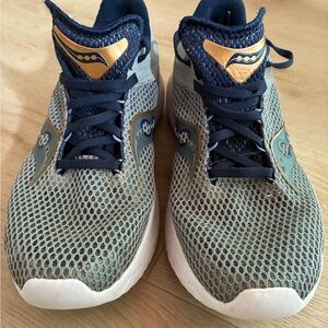 Saucony Men's Blue and Gold Athletic Shoes